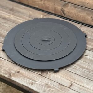 Set of lids and their holder