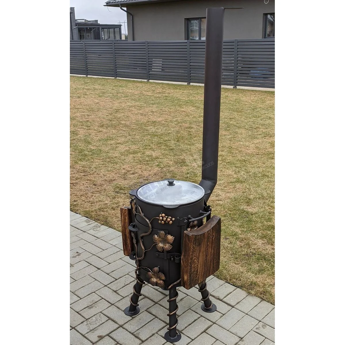 Blacksmith-style cauldron stove – Grape, 6.3 mm thick, for 12 L pot - Image 4